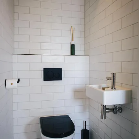 Dudok Studio's Arnhem-oosterbeek Apartment